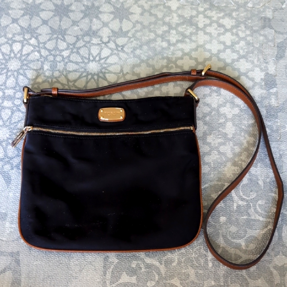 Black Michael Kors Crossbody Bag